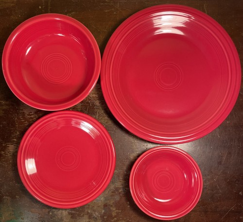 Fiestaware Classic 4 piece Red Fiesta dinner setting Scarlet Color Bowls Plates - Picture 2 of 3