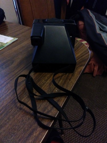 Vintage Polaroid SX-70 Pronto Instant Film Camera - Picture 2 of 9