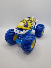 Hot Wheels Piran-Ahhhh Monster Truck Piranha Scale 1:24 Large Diecast Rare VGC