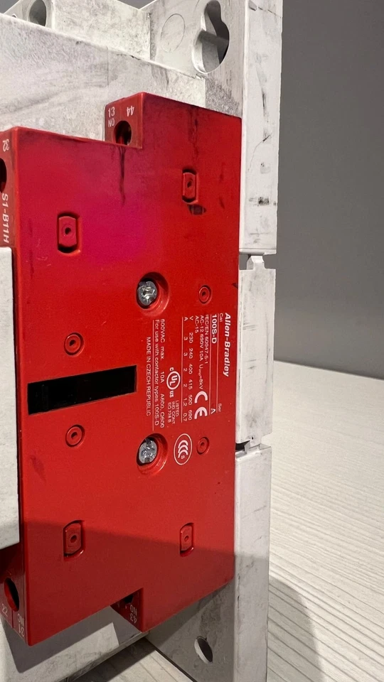 Allen Bradley 100S-D420 EA22 BC  - Possibilità di Fattura - Immagine 3 di 4