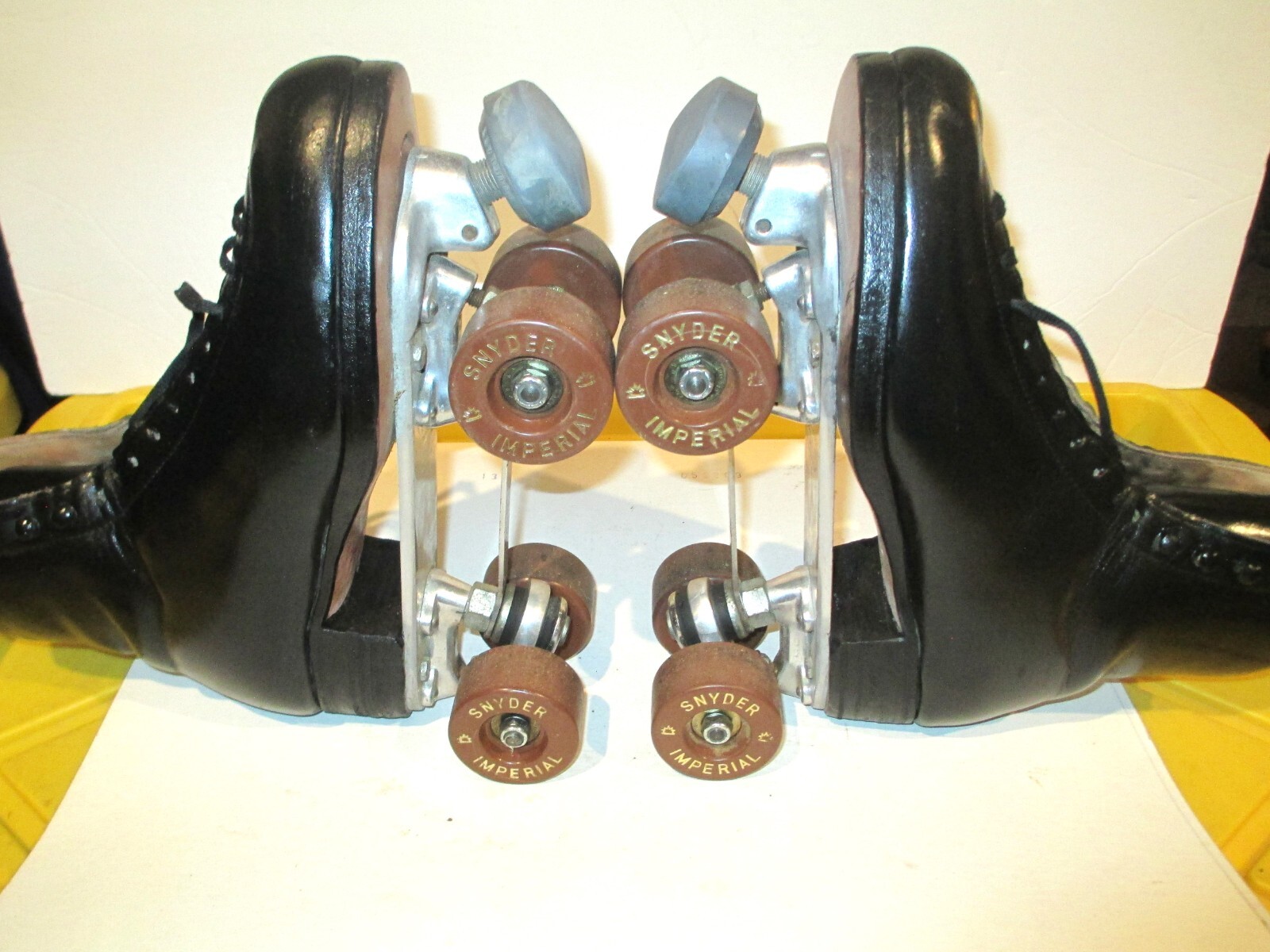 Riedell Royal Men Size9.5 Roller SkatesSnyder Plate & WheelsHartford