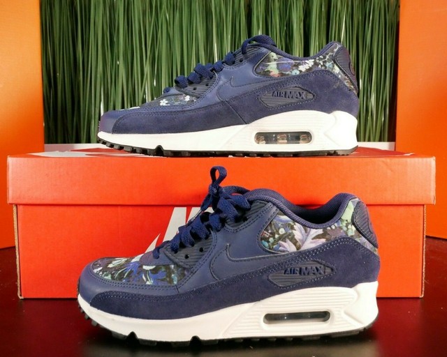 navy nike womens shoes