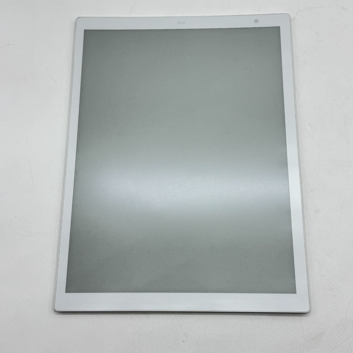 富士通 13.3型QUADERNO A4サイズ / FMVDP41 ホワイト 富士通 13.3型フレキシブル電子ペーパー QUADERNO A4 ホワイト