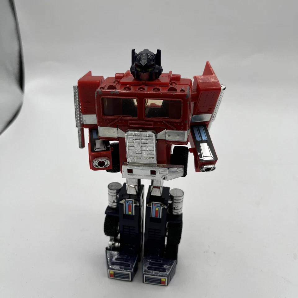 Transformers G1 Optimus Prime 1982 Vintage Apenas Peças - Imagem 2 de 4