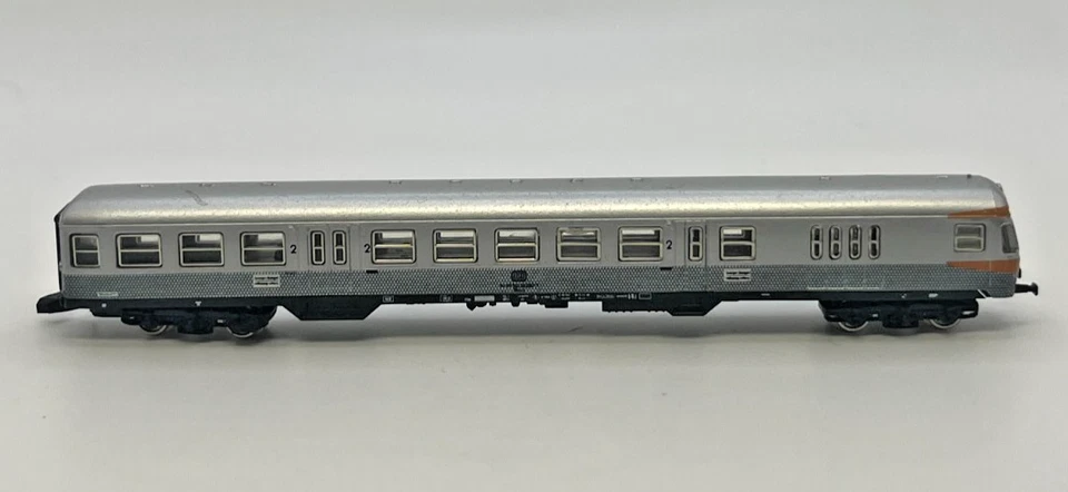 Z Scale Marklin 8101 Electric Locomotive Commuter Set With 3 Passenger Cars - Image 4 of 4