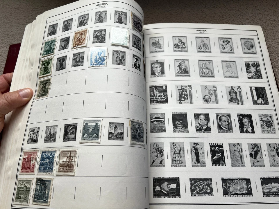 Álbum de estampillas postales de Harris ambos volúmenes - Abu Dhabi a través de Malawi 100+ estampillas Foto 4 de 4