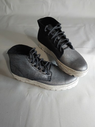 Wolverine 1000 Mile Chukka Sneaker Men Size 7 D Metallic Gray Black Vibram Soles - Picture 4 of 11
