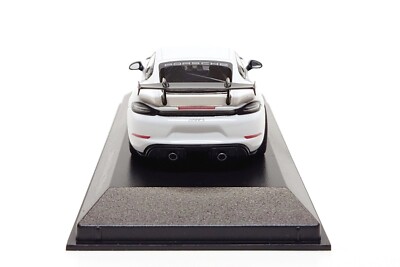 Minichamps 1:43 Porsche 718 Cayman GT4 RS (982) in White