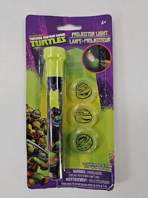 Teenage Mutant Ninja Turtles Flashlight Projector Light with 3 Count Character