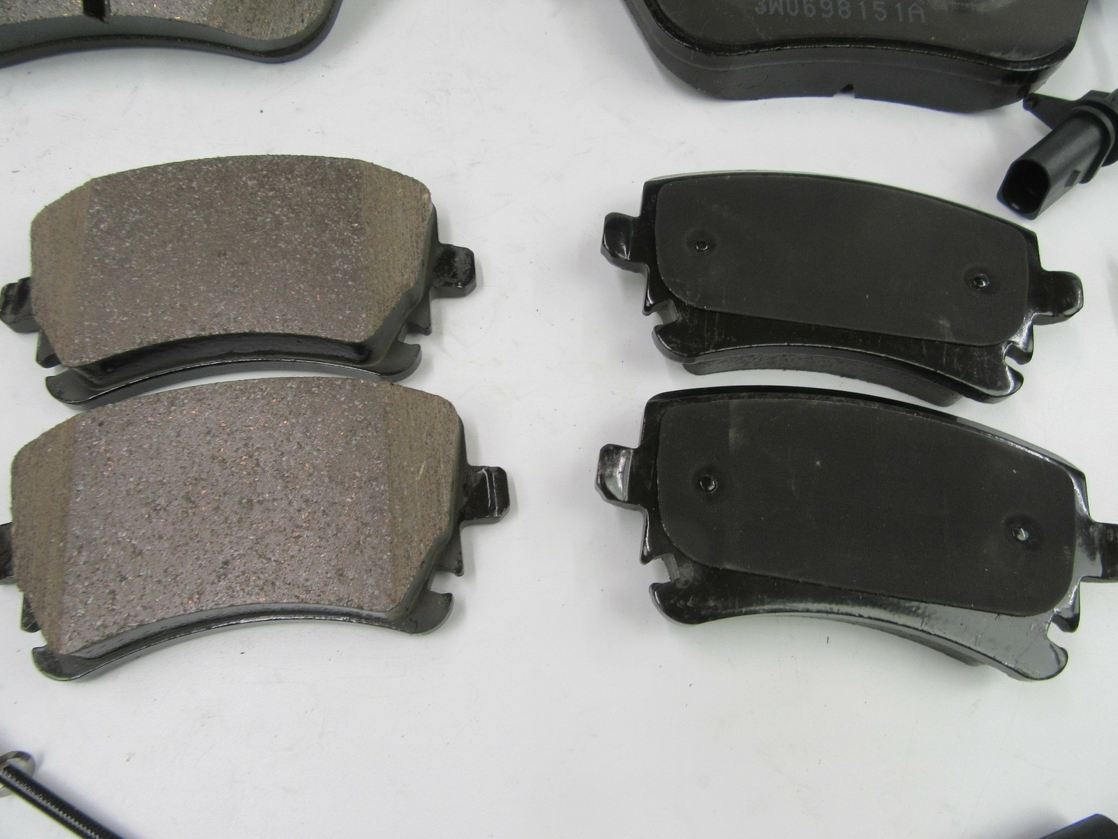 Bentley GT GTC Flying Spur V8 engine front & rear brake pads +FREE FILTER TopEur