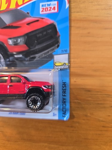 Hot Wheels '23 Ram 1500 (rot) Factory Fresh 2024 97/250. .1 - Bild 3 von 7
