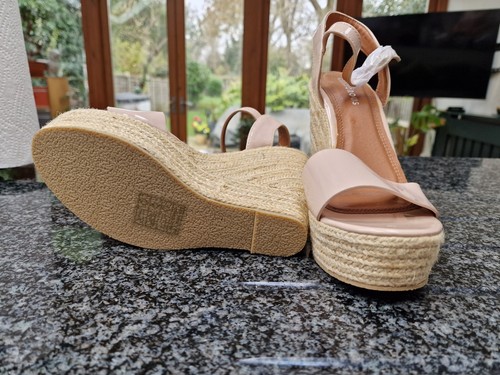 Brand New Tanned Wedges Size 6