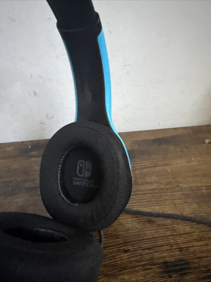 PDP LVL40 Azul Rojo Sobre la Oreja Auriculares para Juegos con Cable para Nintendo Switch 3.5mm. Foto 2 de 4