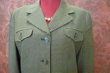 Ann Taylor " SALE " Classic and Elegant Neutral Blazer Size 10