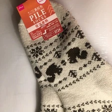 DAISO Japanese INNER PILE Socks Squirrel Pattern Heat Generating Size W 6-8 Warm