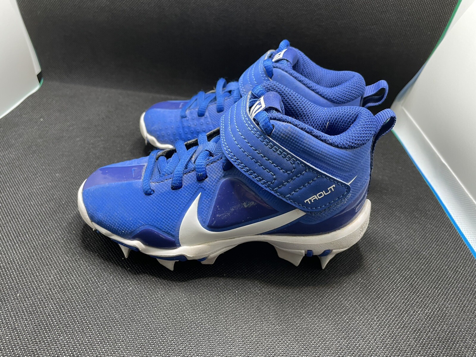 10c baseball cleats