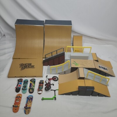Tech Deck Lot Ramps Rails  Half Pipe With Boards Bike Scooter