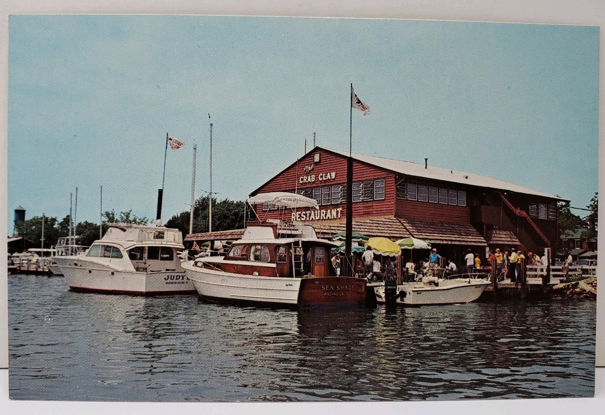 St. Michaels Maryland THE CRAB CLAW RESTAURANT Hot Crabs Cold Beer