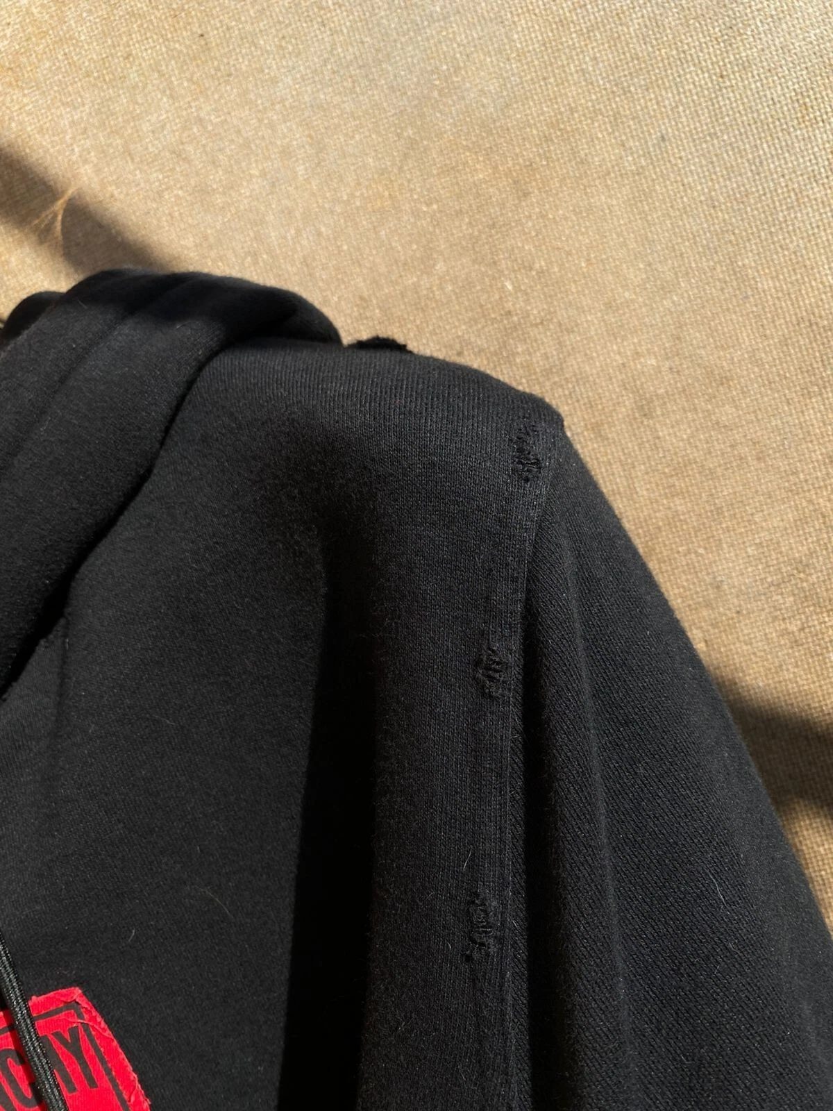 Felpa con cappuccio uomo Givenchy Destroyed