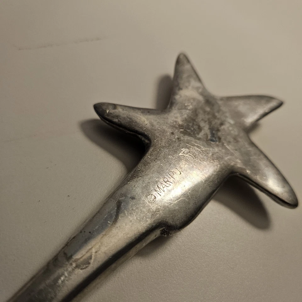 Cuchara estrella de mar vintage de aluminio fundido Mariposa 1994 Foto 4 de 4
