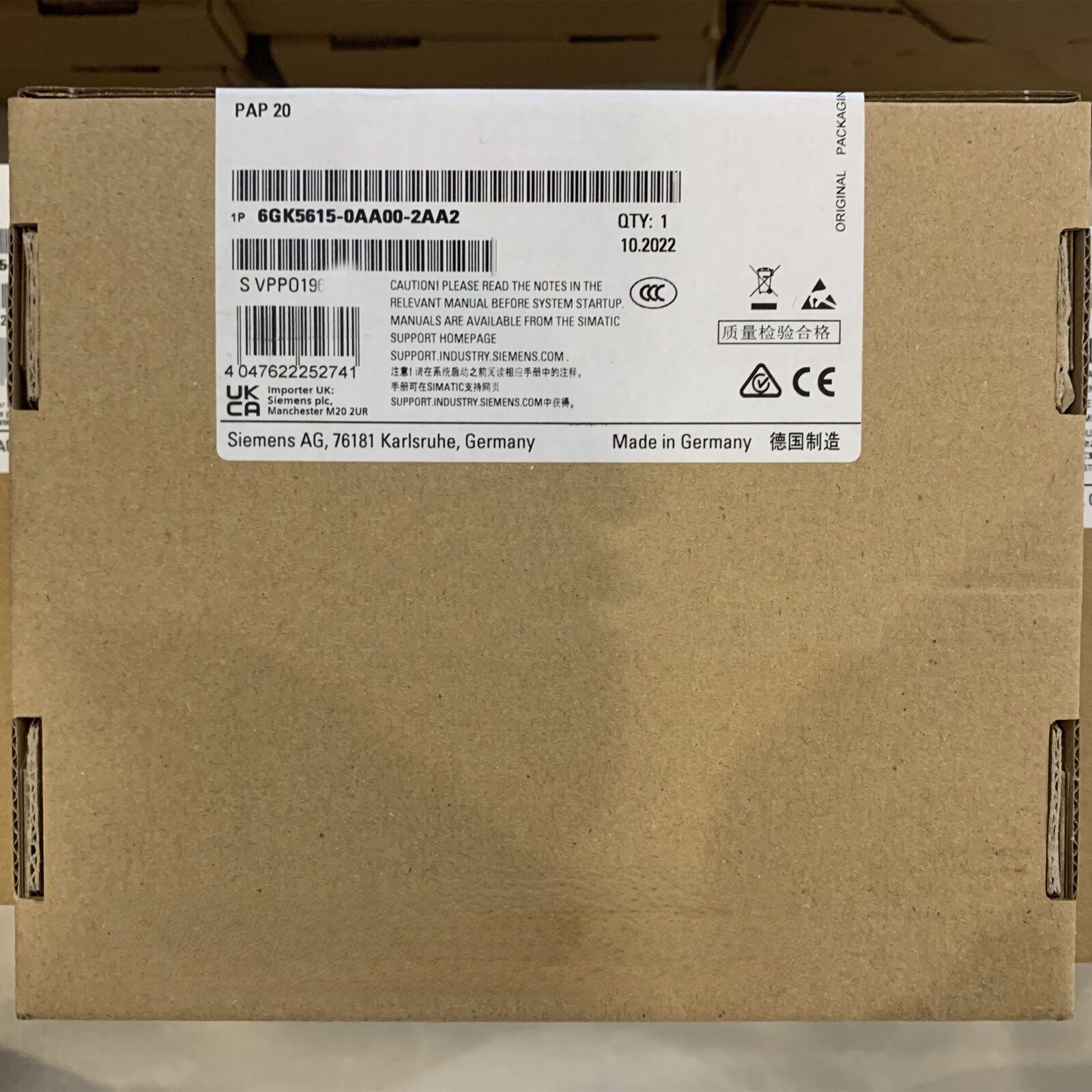 New Siemens 6GK5615-0AA00-2AA2 FS: 02 INDUSTRIAL ROUTER GQ2