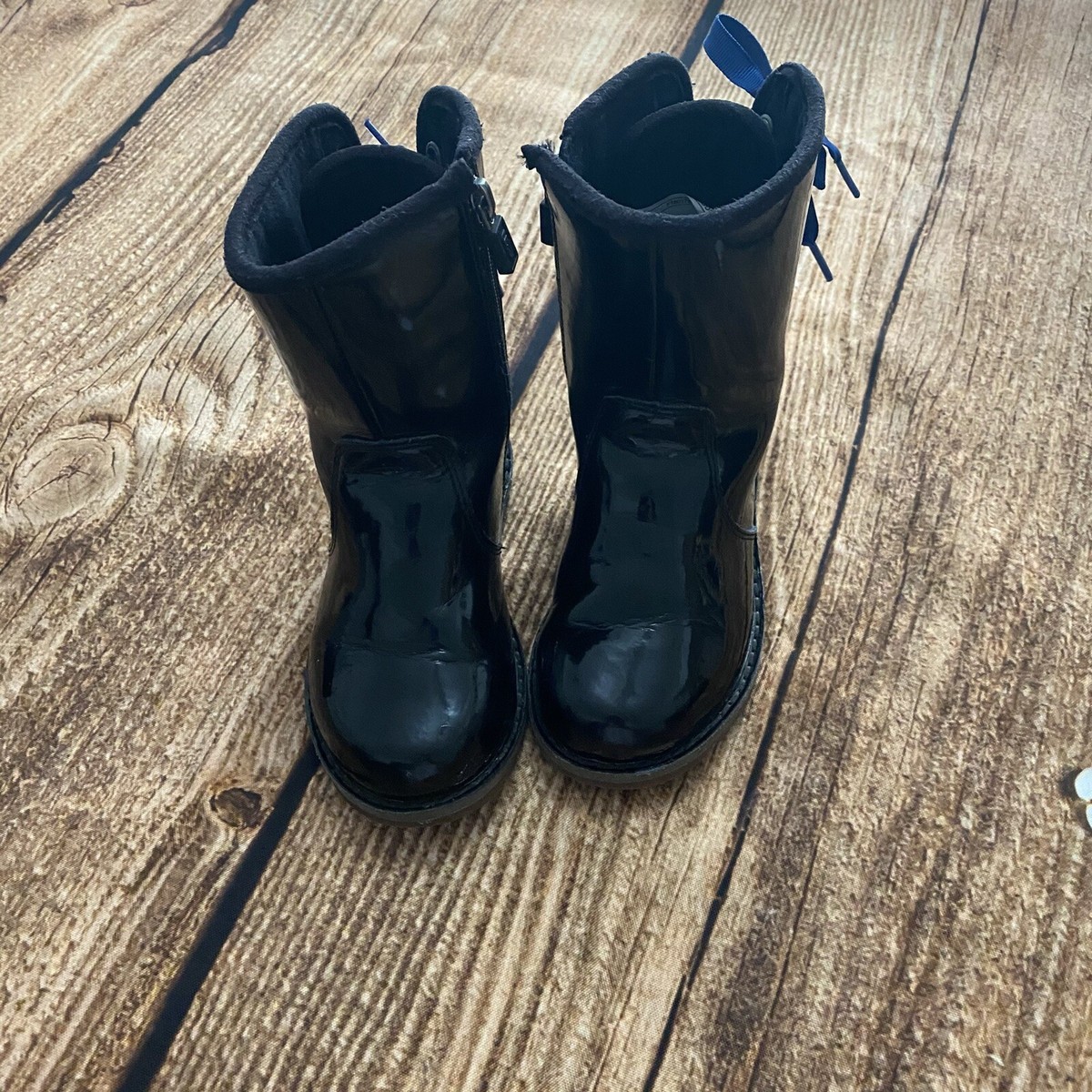 UGG Corene Patent Fashion Boot Size US