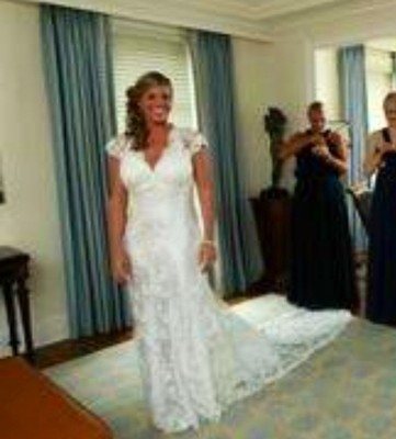 Pnina Tornai Wedding Dress, Size 8, 10, 12. Lace, Plunging Neckline, Kleinfeld | eBay Pnina Tornai Wedding Dress, Size 8, 10, 12. Lace, Plunging Neckline, Kleinfeld | eBay