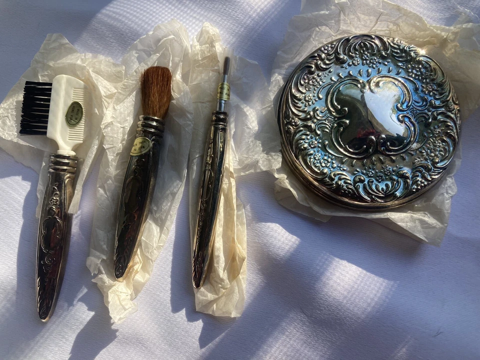 Антикварное полотенце из 4 предметов посеребренный набор для туалетного столика - 3 кисти и компактное зеркало - Изображение 3 из 4