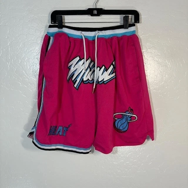Preços baixos em Miami Heat Shorts de fãs da NBA | eBay