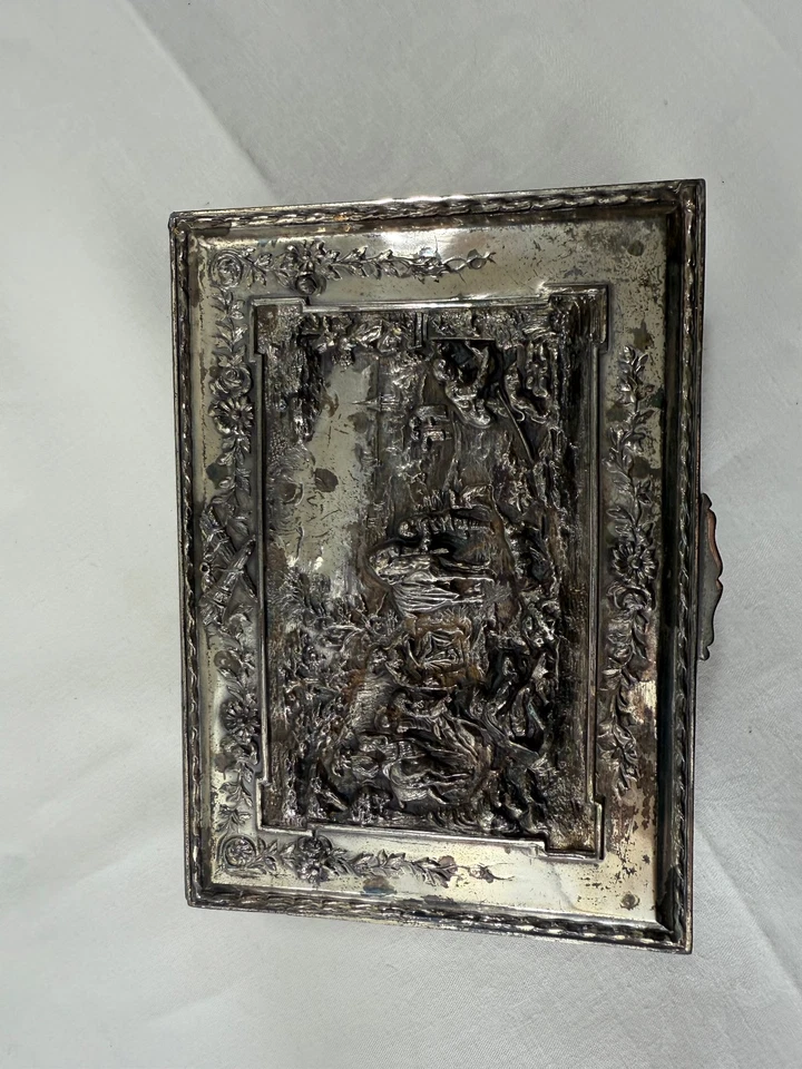 Vintage Silver-Plated Embossed Relief Cigar / Humidor Box, Footed, Velvet Lined - Image 3 of 4
