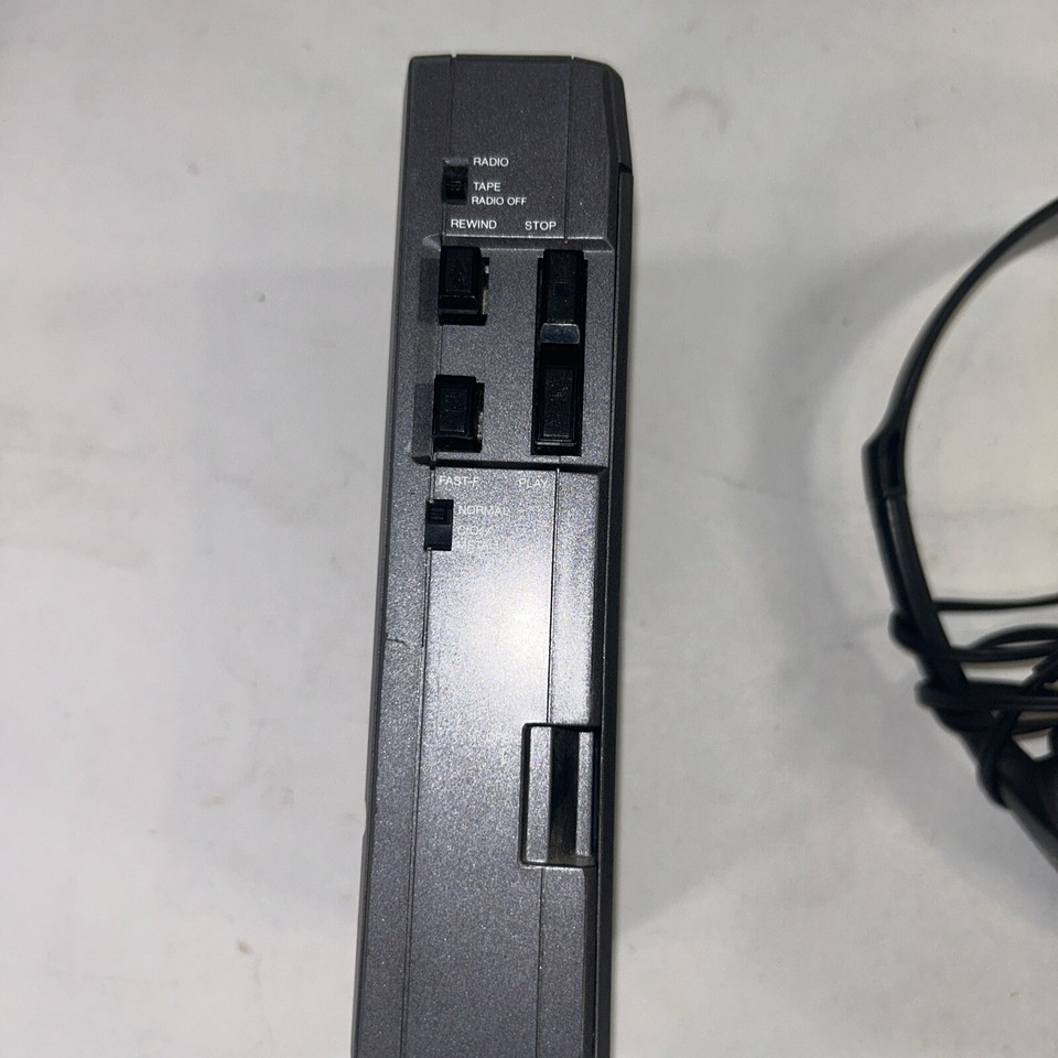 Vintage Realistic AM/FM Stereo Mate portable cassette player Walkman eBay