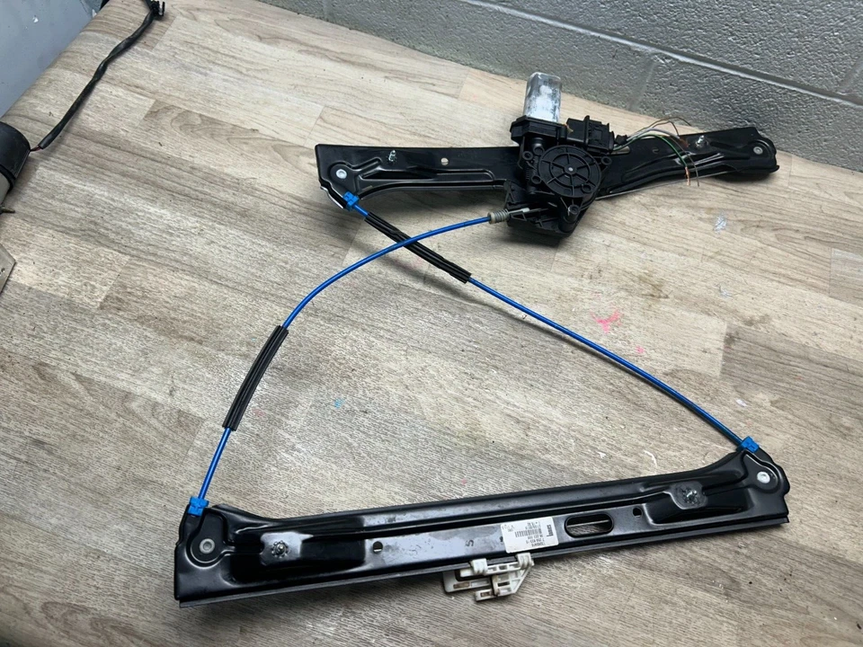 BMW 328I 335I F30 OEM FRONT LEFT DRIVER SIDE WINDOW REGULATOR MOTOR - Image 4 of 4