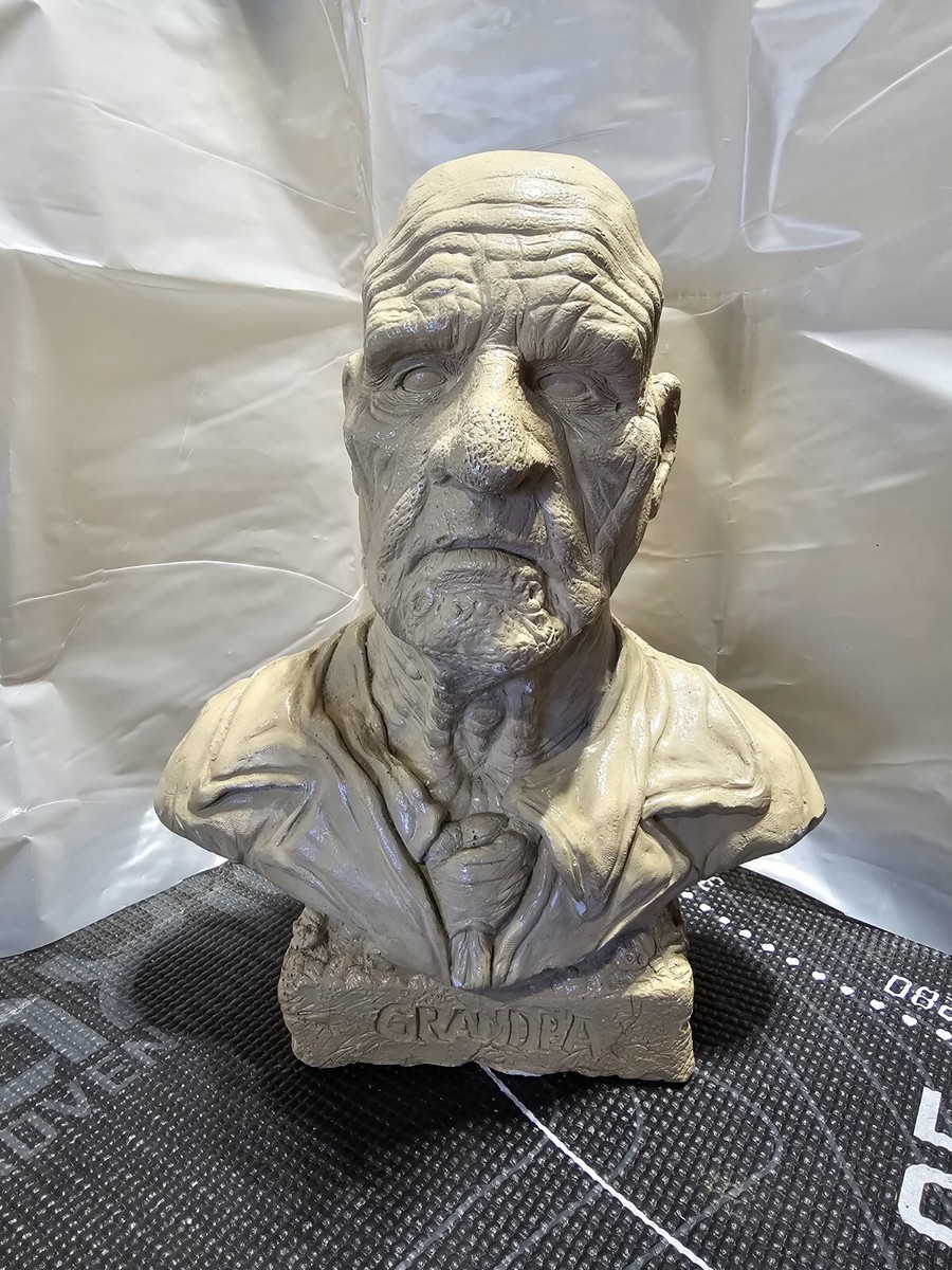 The Texas Chainsaw Massacre 2 Grandpa, Collectible (Ultracal Bust