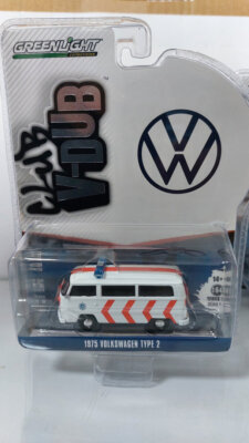 Greenlight 36050-B Club Vee-Dub Series 14 1975 VW T2 1:64