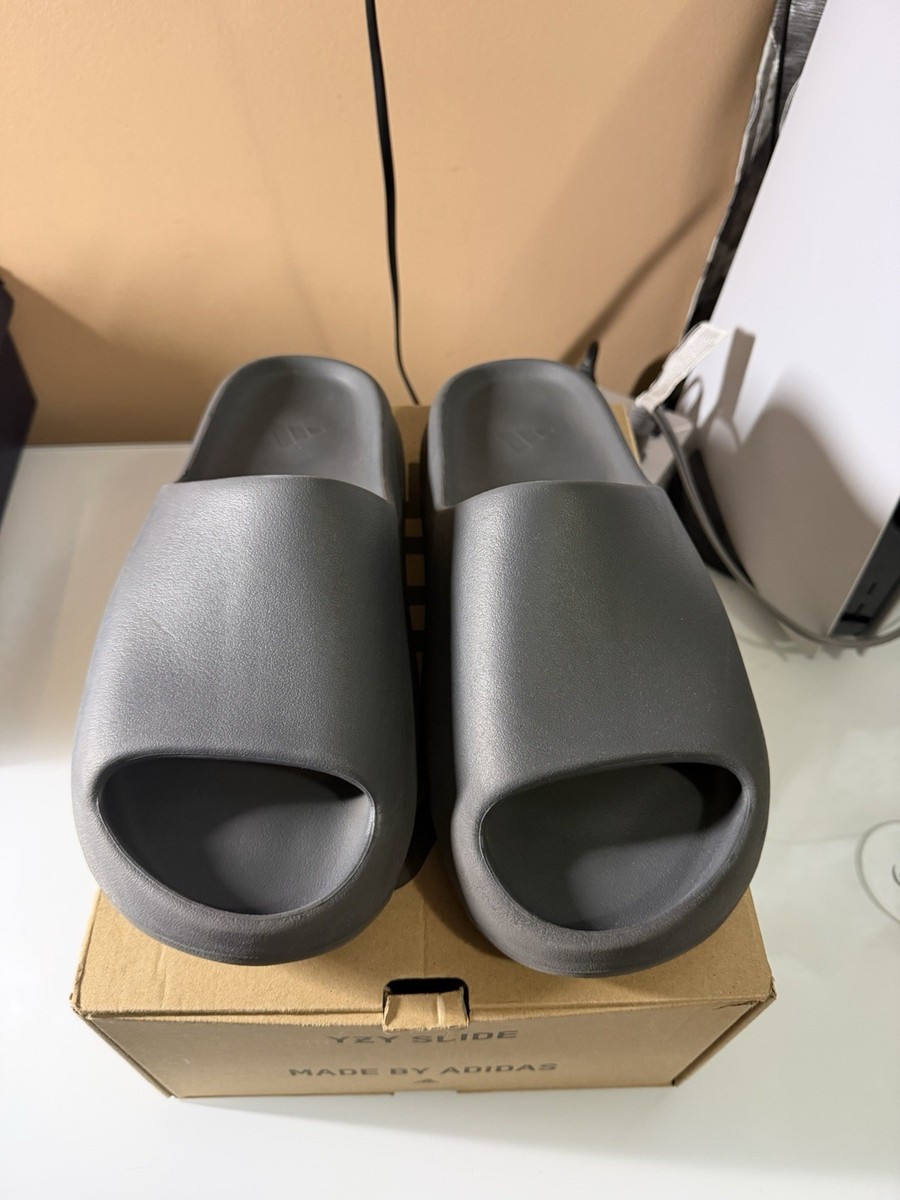 Yeezy Slide Granite