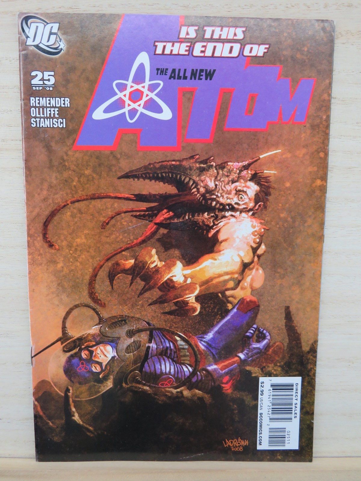 The All New Atom #25 - September 2008 - DC Comic