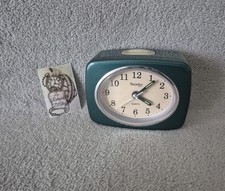 Ancien Réveil Trophy Quartz vert