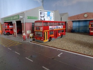 EFE Leyland Fleetline DMS Suttonbus Code 3