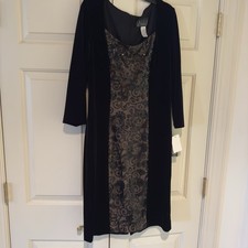 Alex Evenings Women's Black Velvet Dress Size 10 NWT with center sequins 