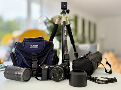 Sony Alpha NEX-6 Spiegellose Systemkamera 16,1MP Wi Fi mit SELP1650+SEL55210