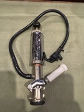 Beer keg party manual pump dispenser