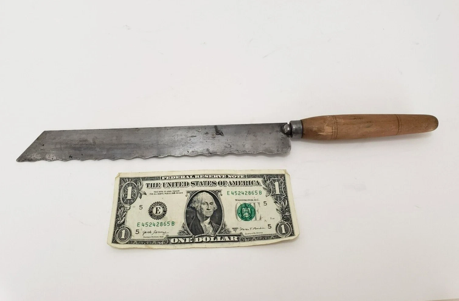 Aetna Bread Knife - Landers Serrated 9.5" Blade - New Britain Connecticut USA
