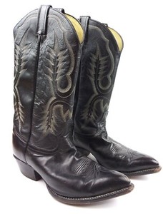 black boots white stitching