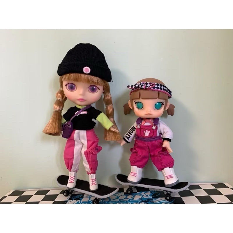 Pop Mart Molly Blythe Sliding Action Figure Set with Skateboards