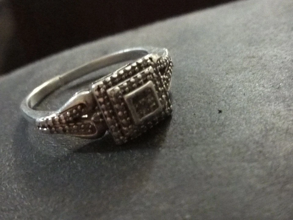 925. Stirling silver ring with dimenss  - Image 3 of 4
