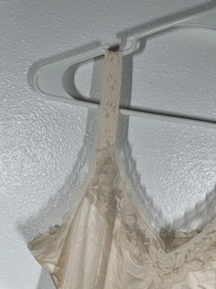 Camisola Maidenform vintage para mujer 34 marfil encaje cuello en V lencería hecha en EE. UU. AÑOS 90 Foto 3 de 4