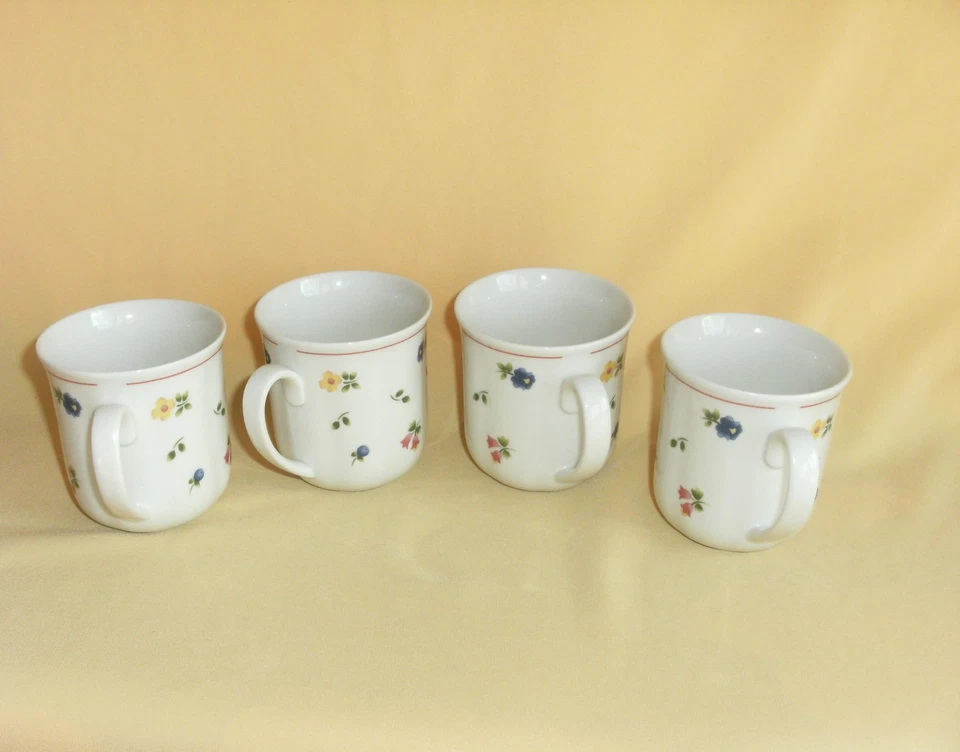 4 x Kaffeetasse Blumenmuster Streublumen, TCM Tchibo, roter Rand