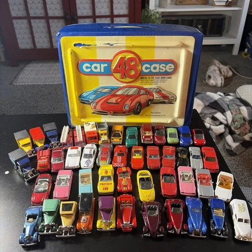Hot Wheels And Matchbox Car Case Of 48 Vintage With 4 Holders