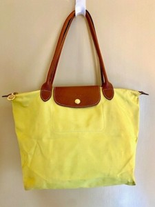 longchamp size m