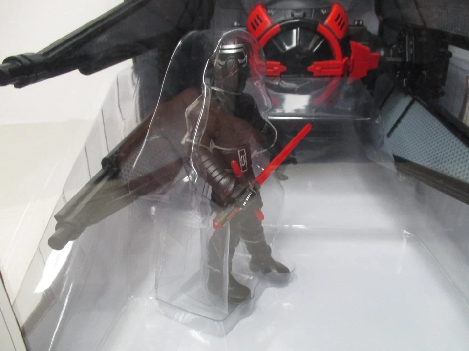TOYBOX DISNEY STORE STAR WARS KYLO REN & TIE FIGHTER SET NEW IN BOX MISB Foto 3 de 4